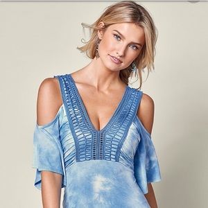 Gorgeous white and blue shirt